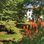 Amai Bed & Breakfast 4*