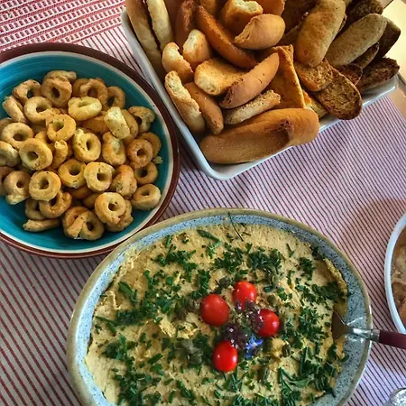 Amai Bed & Breakfast 3*