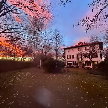 Amai Bed & Breakfast 3*